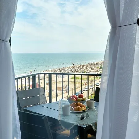 Seaview On A Sofa Apartment North Mamaia * Năvodari