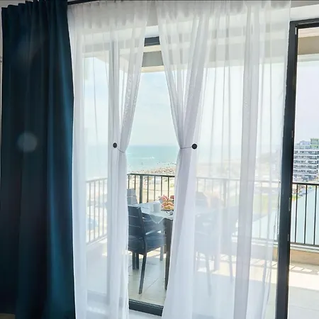 Seaview On A Sofa Apartment North Mamaia 아파트 Năvodari