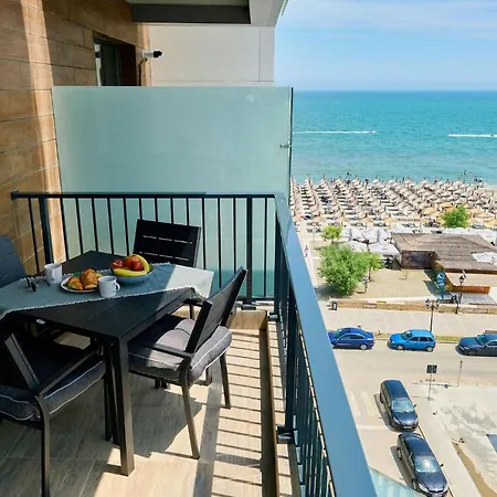Seaview On A Sofa Apartment North Mamaia *