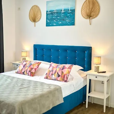 아파트 Seaview On A Sofa Apartment North Mamaia