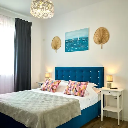 Seaview On A Sofa Apartment North Mamaia *