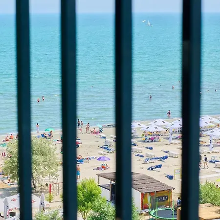 Seaview On A Sofa Apartment North Mamaia Năvodari