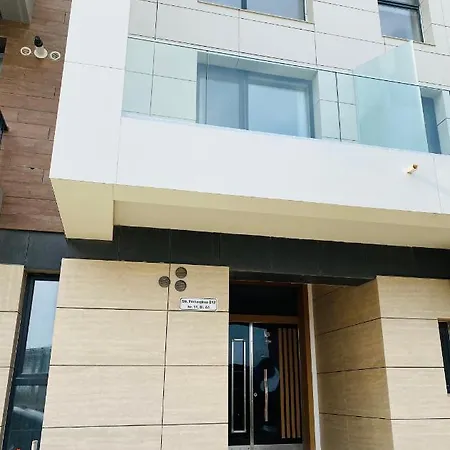 Seaview On A Sofa Apartment North Mamaia